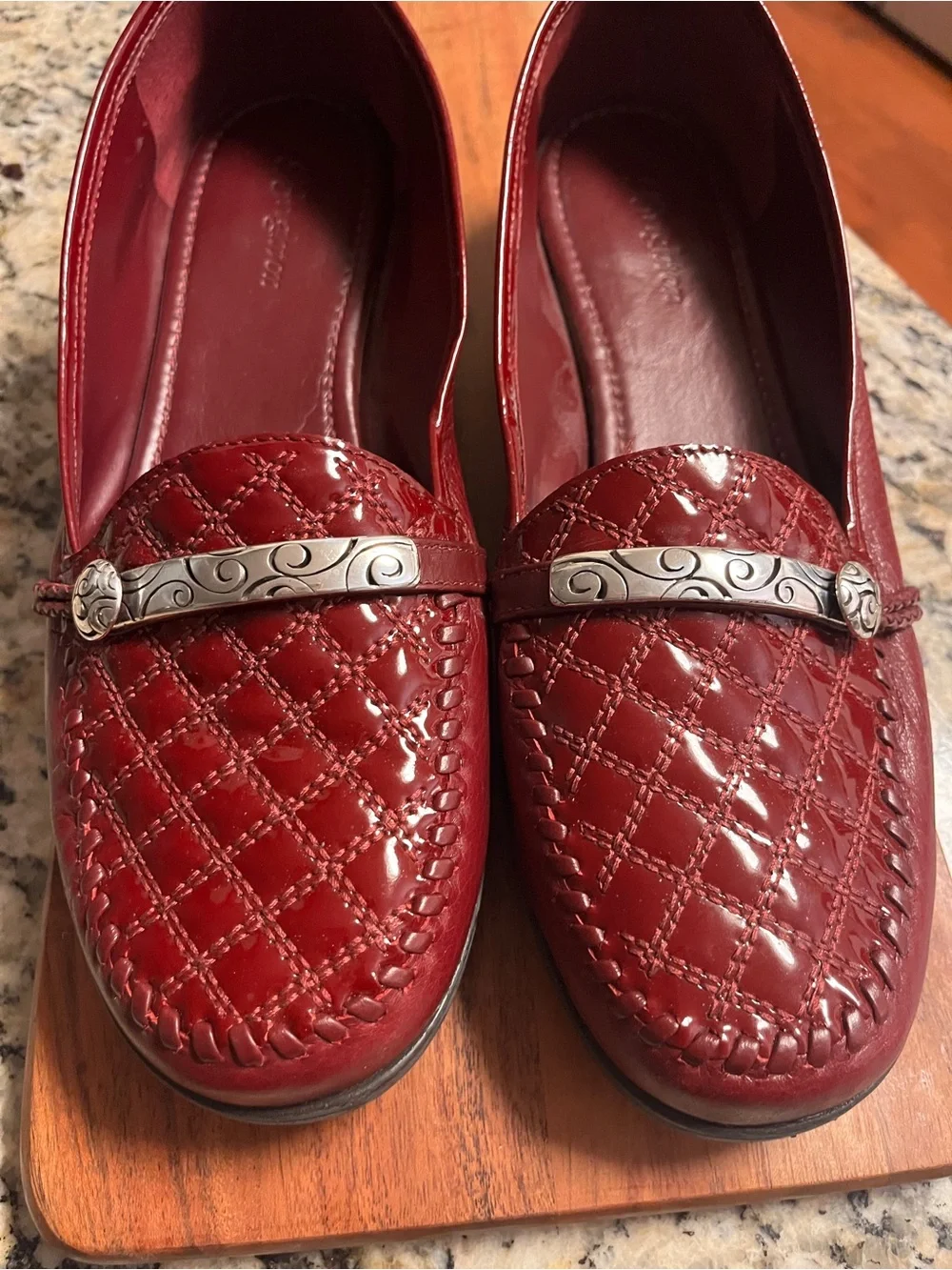 Brighton Women’s Quilted Leather Burgundy Loafers with Silver Accent size 9